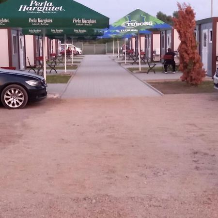 Hotel Glamtainer Court Curteni Zewnętrze zdjęcie